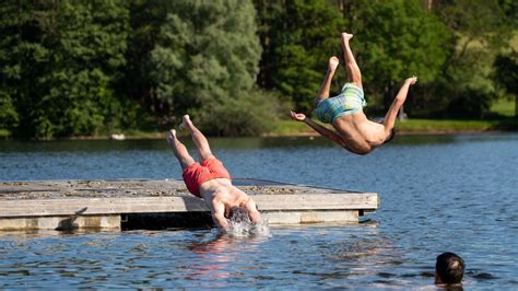 ficken am see|Public am See vom Spanner gefickt